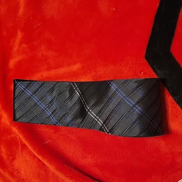 Men's Tie - Picture 5 of 5